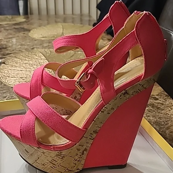 Liliana peace-15 hot pink wedges - Picture 3 of 11